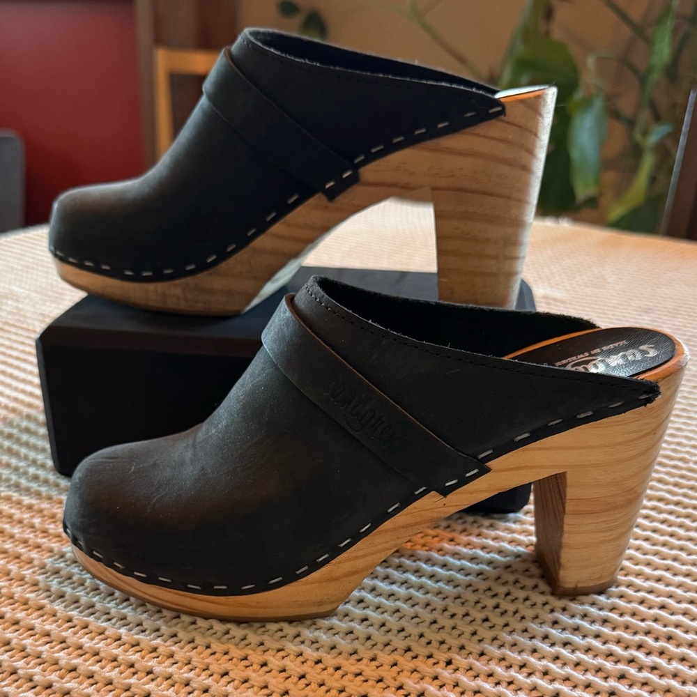 Sandgrens Classic High Heel Clogs Black Suede Size 38